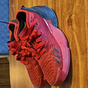 Adidas D.O.N Issue #4 Basketball shoes Boys size 5 1/2